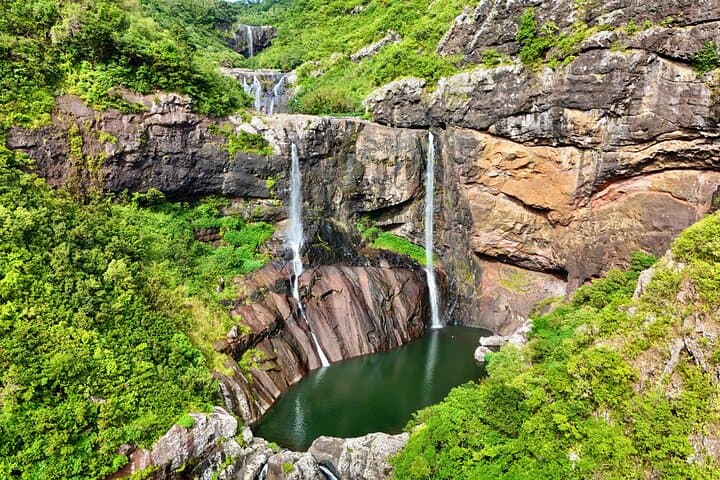 Central Wilderness Adventure: Hike Tamarind Falls & Grand Bassin in Mauritius