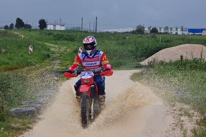 Private Off-Road Driving Class with Pedro Bianchi Prata near Lisbon photo 3