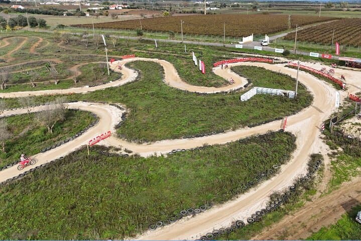 Private Off-Road Driving Class with Pedro Bianchi Prata near Lisbon photo 5