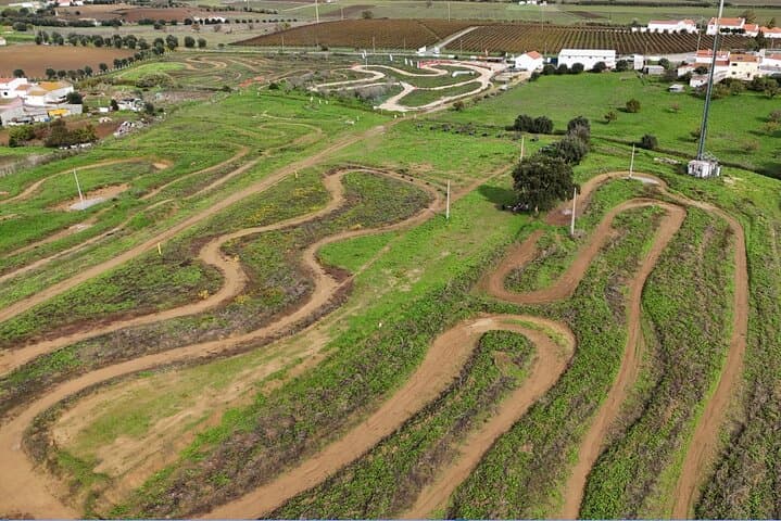 Private Off-Road Driving Class with Pedro Bianchi Prata near Lisbon photo 6