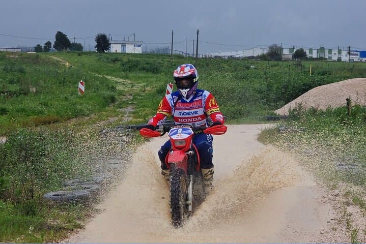 First Ride Enduro Experience — Beginner Dirt Bike Hour in Carregado, Lisbon photo 2
