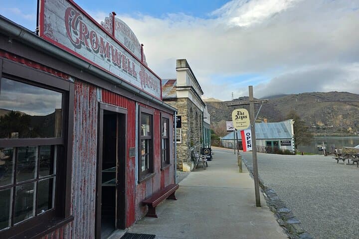 Private Wanaka Day Trip from Queenstown: Arrowtown, Cardrona & Cromwell photo 5