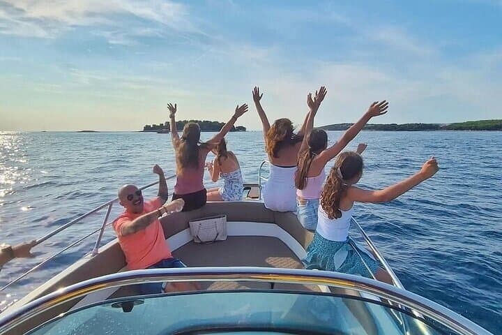 Hurghada Speedboat to Hula Hula Island with Two Diving Stops photo 5
