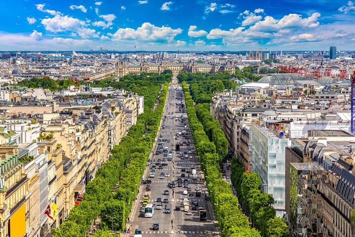 Self-Guided Champs-Élysées Walking Tour with Audio Guide photo 3