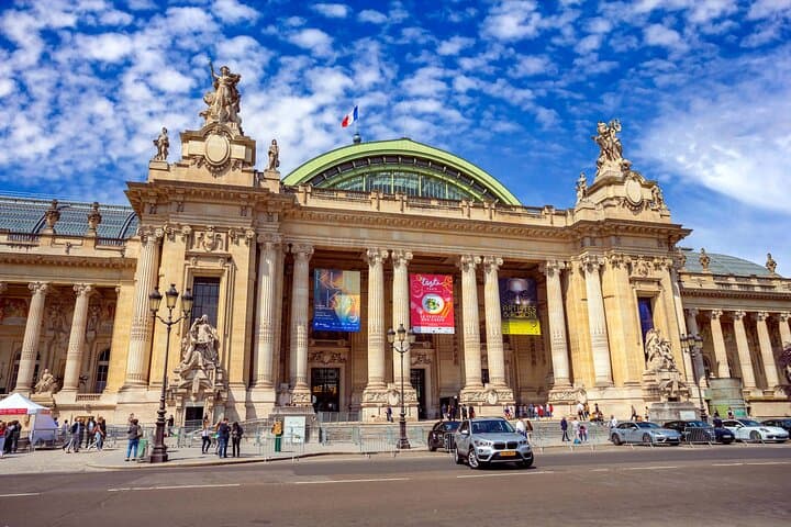 Self-Guided Champs-Élysées Walking Tour with Audio Guide photo 5