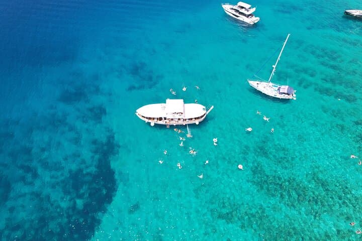Blue Lagoon & Šolta Full-Day Boat Tour from Split — Snorkel, Shipwrecks, Lunch