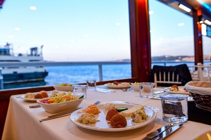 Bosphorus Night Dinner Cruise: Istanbul Palaces, Live Shows & Sea Views photo 4