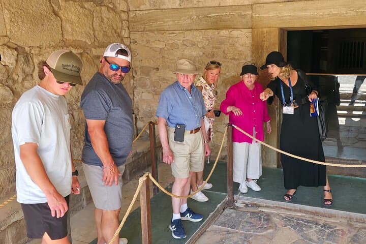 Heraklion Shore Excursion: Knossos Palace & Lasithi Plateau Private Tour