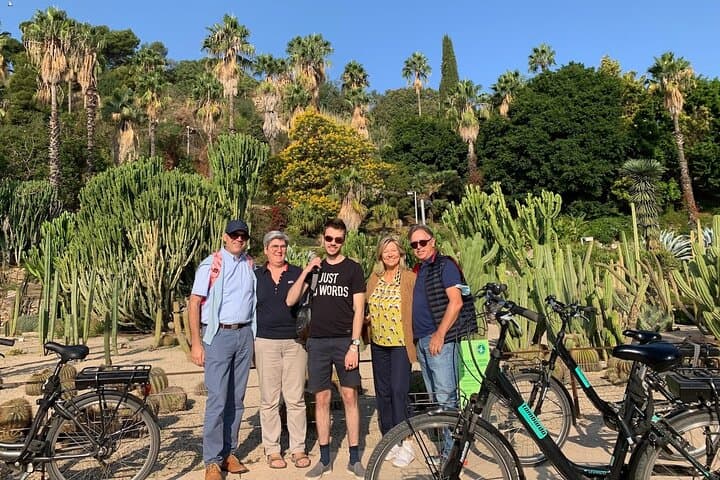 Barcelona 2.5h E-Bike Tour — Parks, Beach & Montjuïc Panoramas photo 2