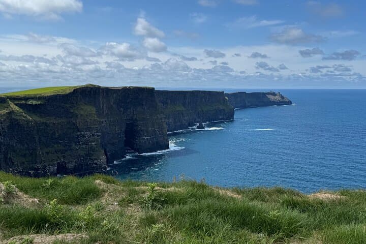 Cliffs and Castles — Private Day Tour from Cork to the Cliffs of Moher and Bunratty photo 4