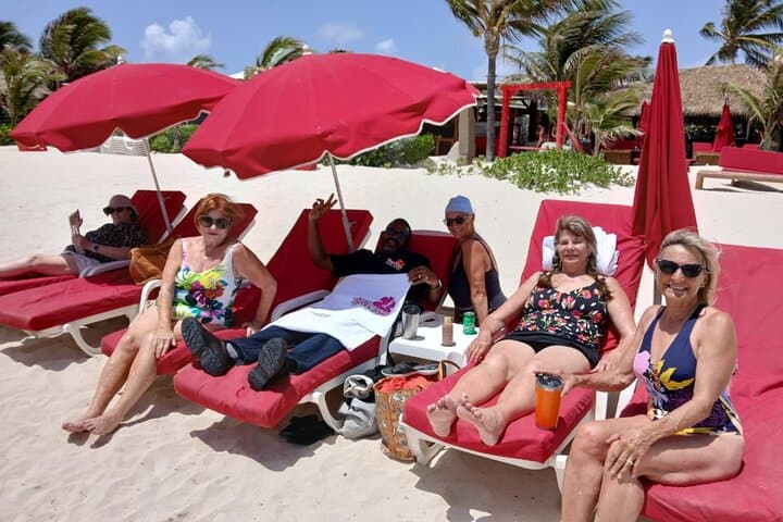 Sint Maarten Island Transfers: Private Airport & Island-Wide Pickups