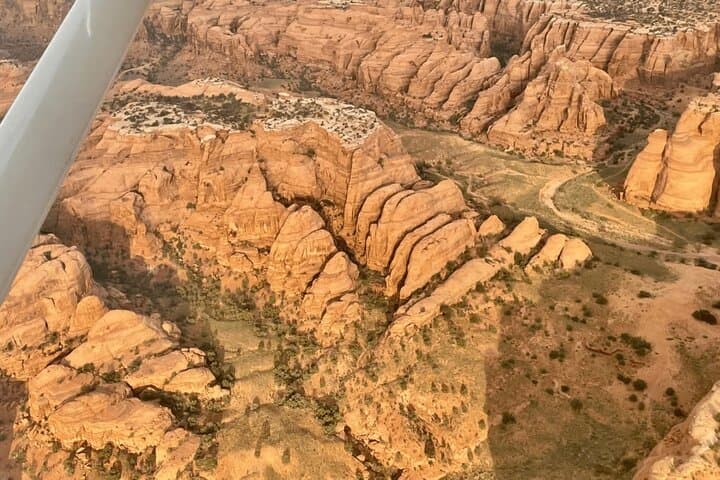 Moab Aerial Tour: 45-Minute Family Flight Over Canyon Country