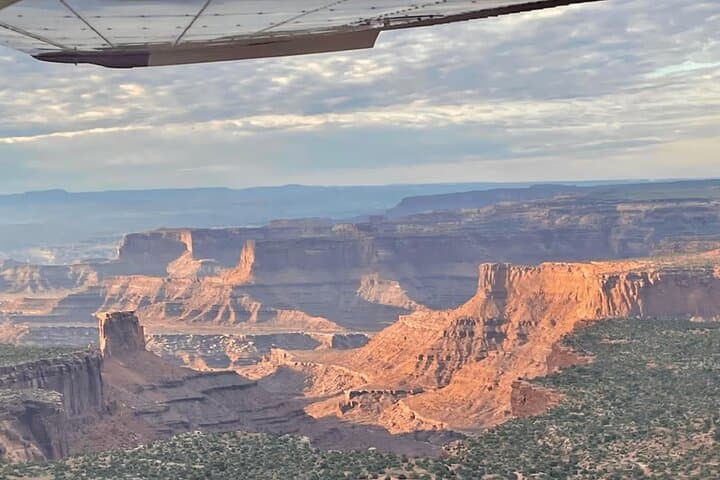 Moab Aerial Tour: 45-Minute Family Flight Over Canyon Country photo 3