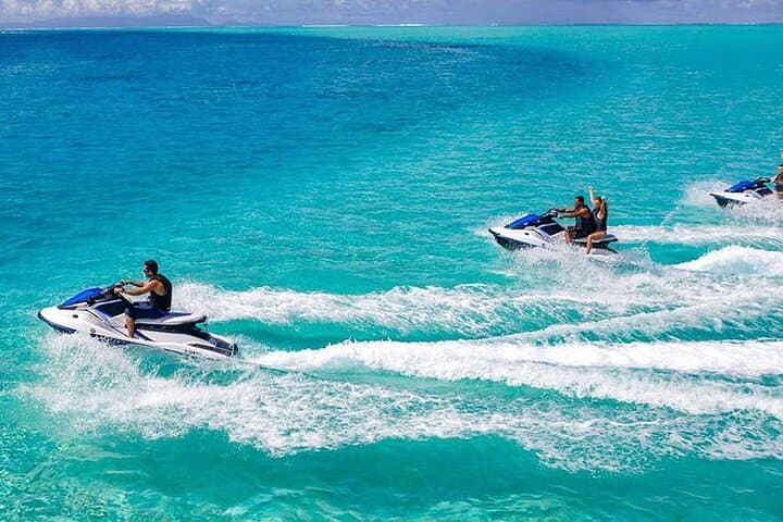 Roatán Jetski and Snorkel Adventure: Port Transfers to West Bay Reefs photo 1