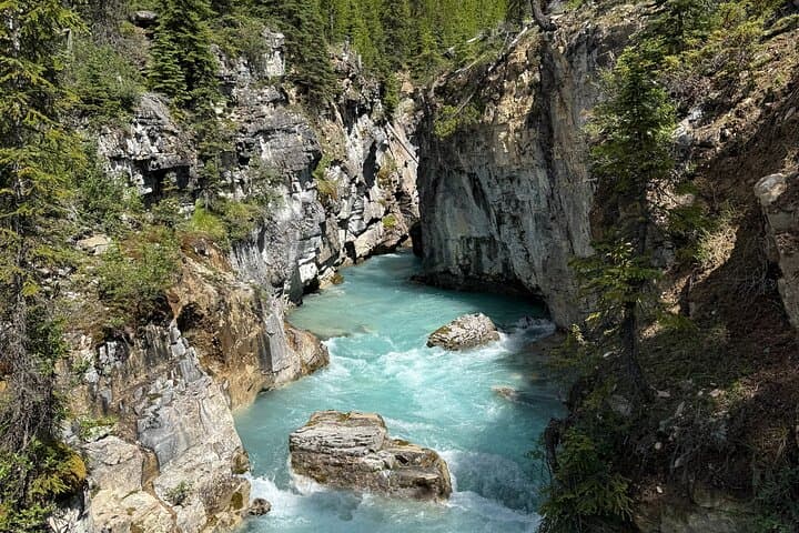 Private Banff Day Tour: Lake Minnewanka, Lake Louise & Marble Canyon photo 2