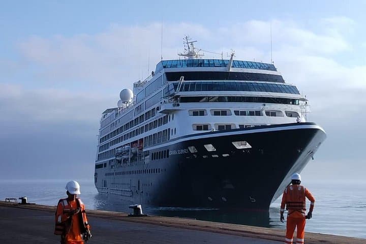 Manta Port to Galapagos & Machu Picchu: 7-Day Port-to-Port Adventure