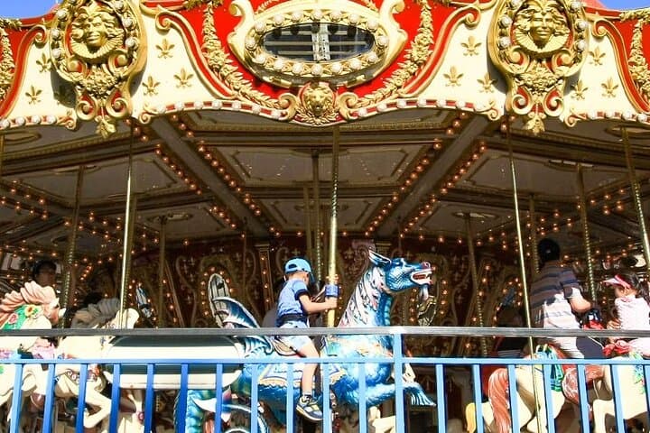 Seoul Land Theme Park: Family Rides, Sky Lift & Evening Laser Shows photo 2
