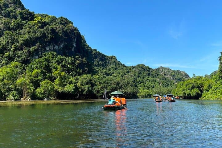 Hoa Lu, Trang An & Mua Cave: Full-Day Luxury Tour from Hanoi photo 2