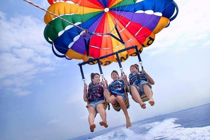 Nusa Dua Parasailing & Snorkeling Combo: Fly Over White Sands and Swim Coral Gardens photo 2