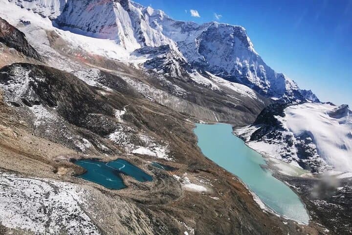 Luxury Everest Basecamp Helicopter Tour: Kala Patthar Landing & Himalayan Flyover photo 3