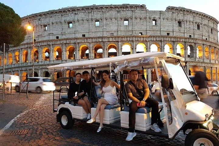 Evening Private Golf Cart Tour of Rome with Prosecco — Sunset Monuments & Night Views photo 4