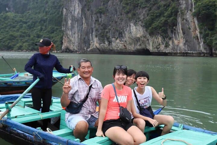 Halong Bay Day Cruise: Kayaking & Heavenly Palace (Thien Cung) Cave — 1-Day From Hanoi photo 4