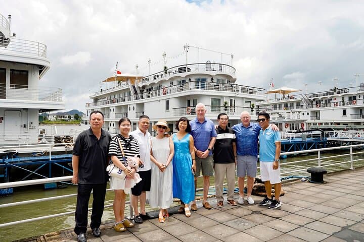 Halong Bay 2D1N 5-Star Luxury Cruise with Balcony, Kayaking & Caves photo 2