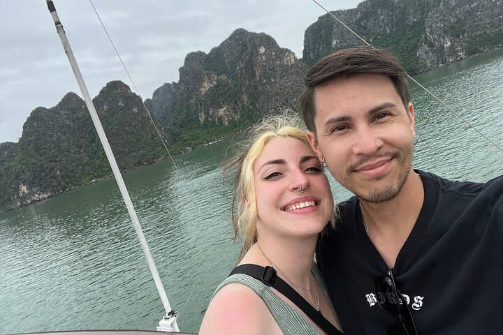 Halong Bay 2D1N 5-Star Luxury Cruise with Balcony, Kayaking & Caves photo 5