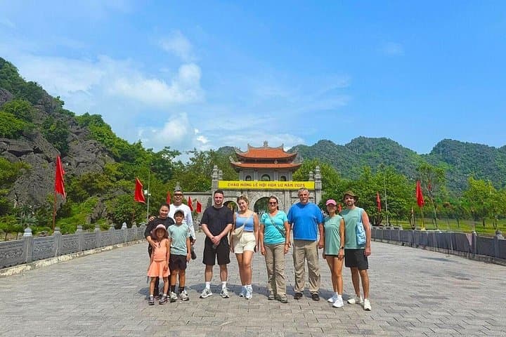 Ninh Binh Discovery Day Tour — Hoa Lu, Trang An, Bich Dong & Mua Cave Viewpoint photo 2