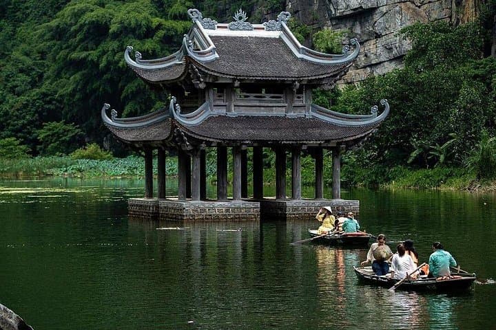 Ninh Binh Discovery Day Tour — Hoa Lu, Trang An, Bich Dong & Mua Cave Viewpoint photo 4