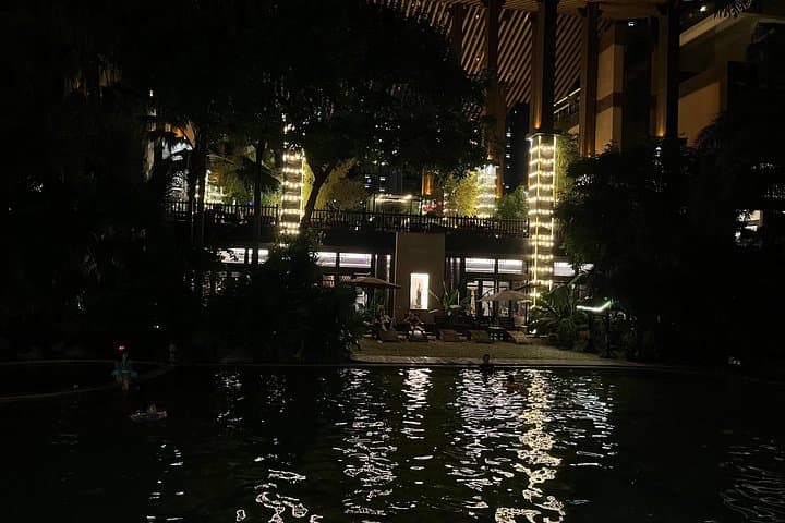 Bishan Hot Springs: Luxury Thermal Soak, Chinese Massage & Unlimited Feast Near Chongqing photo 4