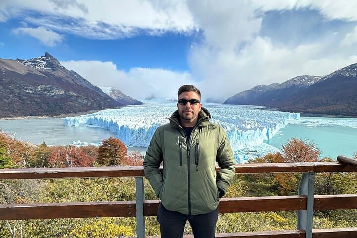 One-Day Perito Moreno Glacier Excursion from Buenos Aires: Flights, Boat & Walkways