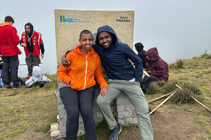 One-Day Bisoke Volcano Hike to Crater Lake from Kigali photo 3