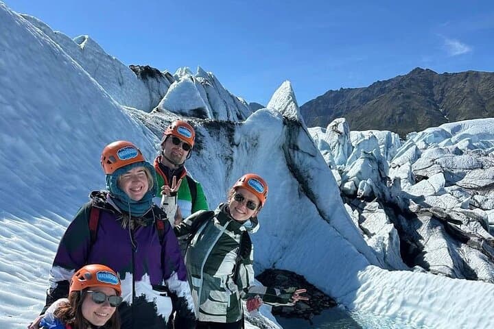 Matanuska Glacier Hike: Full-Day Guided Glacier Trek from Anchorage