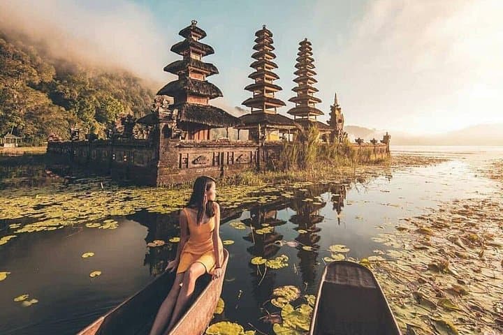 Tamblingan Jungle Trek & Canoe: Lake Trek to Banyumala Waterfall in Bali photo 2