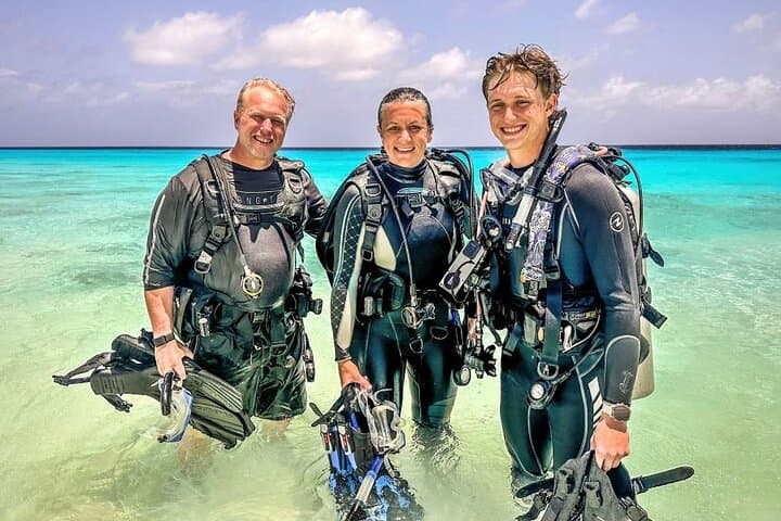Private Two-Tank Shore Dive in Bonaire: Solo Cruise Traveler Shore Diving with a PADI Guide photo 4