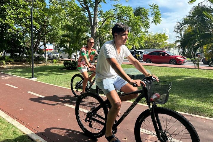 Ride the Hotel Zone: Cancun Scenic Bike Tour Along Nichupté Lagoon and Caribbean Views photo 6