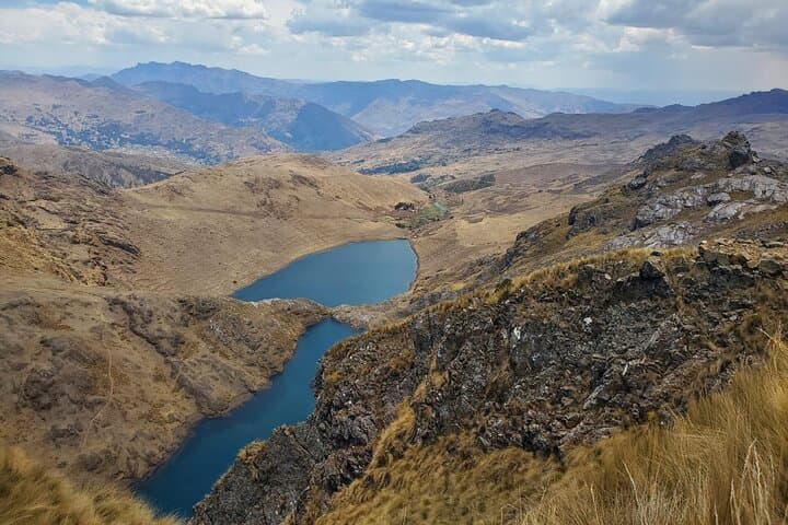 Kinsa Cocha Lakes Hike from Cusco: Day Trip to High-Andean Lagoons