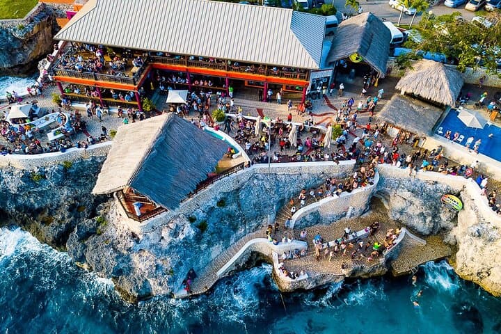 Seven Mile Beach & Rick's Cafe Day Tour from Montego Bay