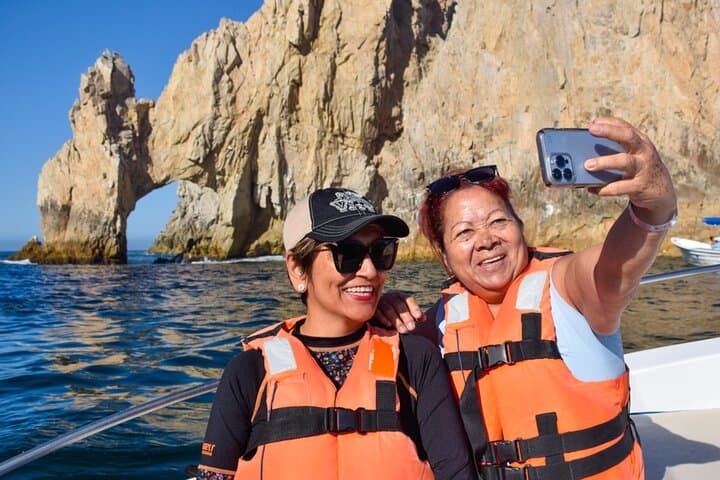Cabo Arch Tour: El Arco Boat Cruise to Land’s End photo 4