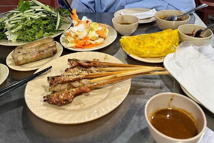 Taste Hoi An: Authentic Street Food Walking Tour in Ancient Town photo 6