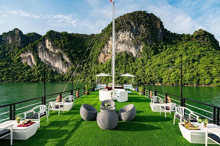 Halong Bay Day Cruise from Hanoi: Sonata Luxury, Kayaking & Titov Island photo 4