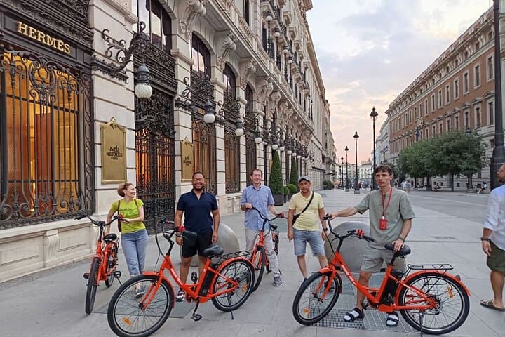 Madrid 2.5-Hour Historical Bike Tour — E‑Bike & Bicycle Highlights photo 4