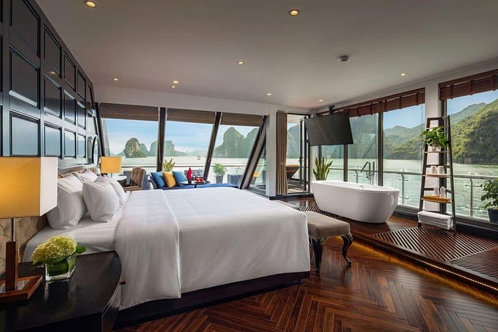 VIP Luxury Overnight Cruise Ha Long & Lan Ha Bay — 2-Day Overnight Cruise from Hanoi