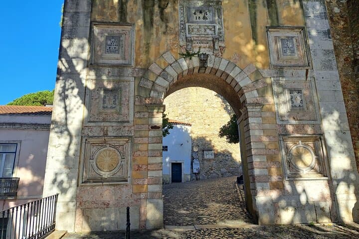 Spy Through Lisbon: Self-Guided Vasco da Gama Walking Tour photo 5