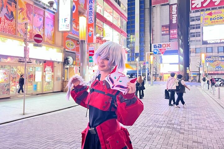 Cyberpunk Cosplay Photo Shoot in Akihabara: Professional Makeup & Studio Experience photo 4