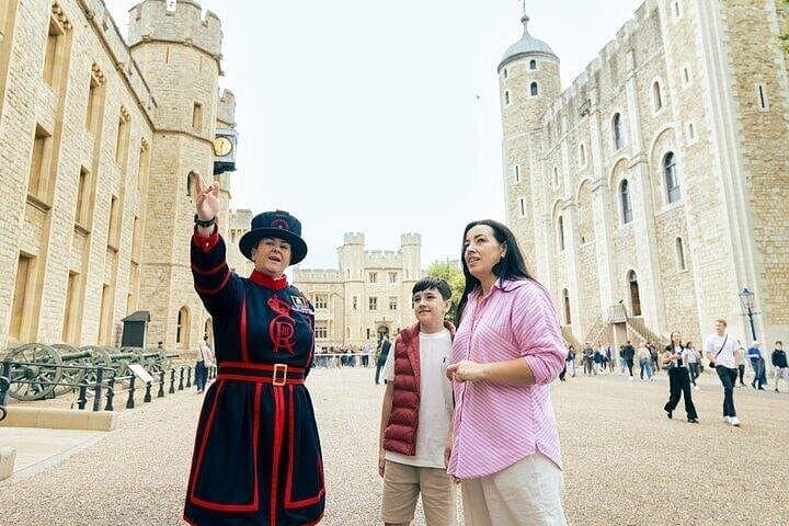 Tower of London and Crown Jewels: Admission Guide and Visitor Tips photo 4