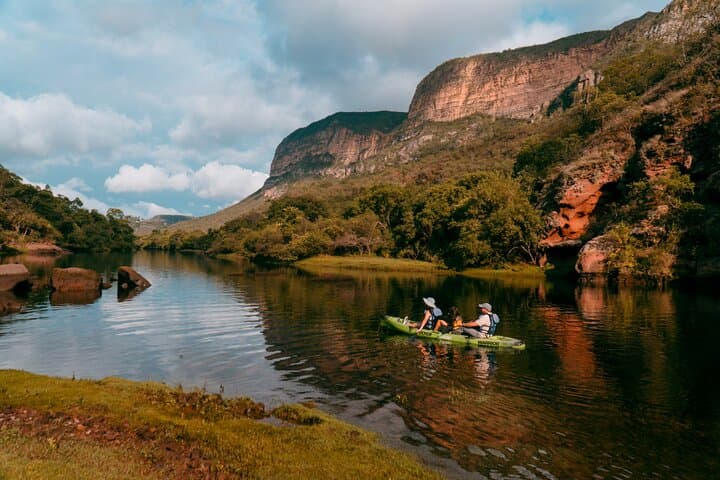 Kayak the Oath Canyon: Quiet Paddle Through Argentina’s Towering Rock Walls photo 3