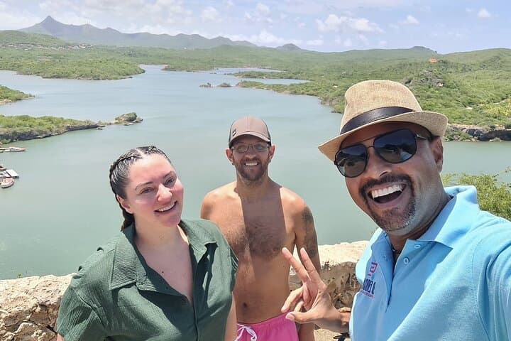 Ultimate Private Beach Tour Curaçao — Cas Abao, Kenepa & Turtle Beach photo 2