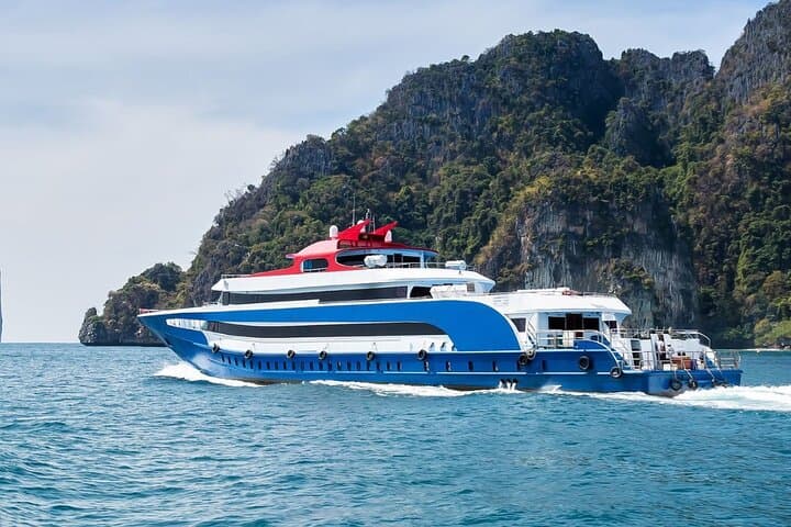 Ko Pha-ngan to Koh Tao Ferry Transfer — Songserm 1h45 Scenic Crossing photo 3